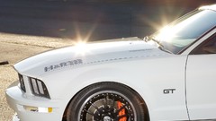 Front 2006 muscle cars Ford Mustang GT