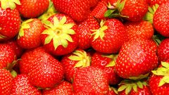 Fruits strawberries