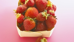 Fruits strawberries