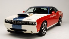 Garages front studio dodge challenger hemi sox