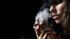 Girl smoking 1280x800