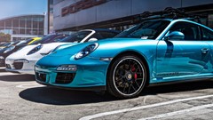 Girls with cars Porsche Carrera 4 GTS