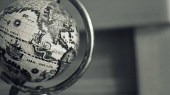 Globe monochrome