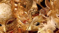 Golden feathers masks Glitter