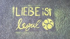 Graffiti Berlin street art guerilla marketing