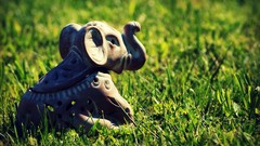 Grass elephants toys (children)