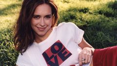 Grass Jennifer Love Hewitt
