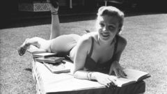 Grass Marilyn Monroe grayscale