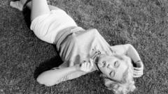 Grass marilyn Monroe nature