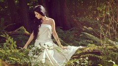 Grass woman dress Wood