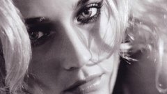 Grayscale Diane Kruger monochrome