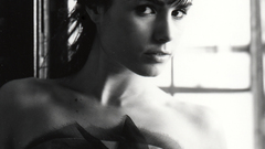 Grayscale Jordana Brewster monochrome