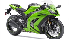 Green motorbikes kawasaki ninja