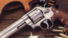 Guns revolvers