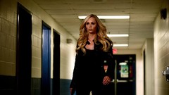 Haven Actress blondes Laura Vandervoort