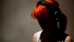Hayley williams paramore headphones