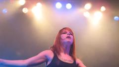 Hayley williams paramore woman