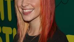 Hayley williams paramore woman