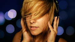 Headphones blondes woman