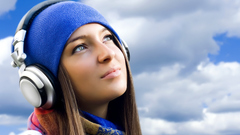 Headphones brunettes beanies