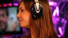Headphones woman Veronica Belmont