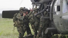 Helicopters Army soldiers special forces vehicles colombia 