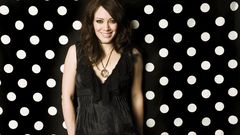 Hilary Duff singers brunettes