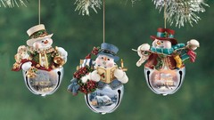 Holidays Christmas Snowmen green background Christmas ornament