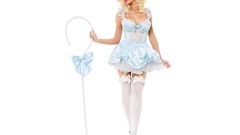 Holly madison Simple Background