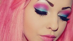 Honey faces lemonade