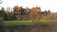 House high abandonned Resolution