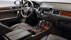 Hybrid dashboards Volkswagen Touareg