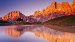 Italy Lake House Mountains