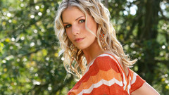 Iveta Vale faces blondes