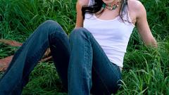 Jeans grass Kristin Kreuk