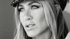 Jennifer aniston monochrome greyscale