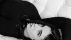 Jennifer Connelly monochrome greyscale