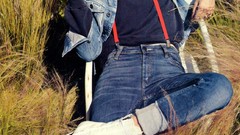 Jessica Hart Elle magazine