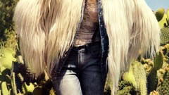 Jessica Hart Elle magazine