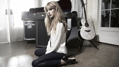 Juice guitars blondes taylor swift lip gloss high heels