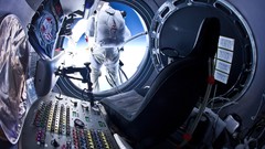 Jump outer space Felix Baumgartner