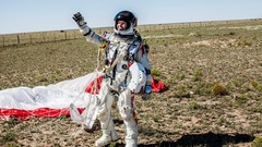 Jump outer space Felix Baumgartner