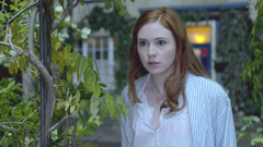 Karen gillan Amy pond