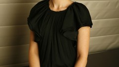 Kate Beckinsale black dress