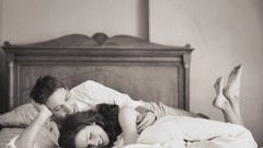 Kate Beckinsale couple monochrome