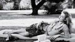 Kate moss monochrome greyscale