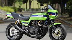 Kawasaki side view vehicles