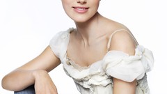 Keira Knightley blondes