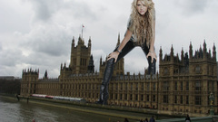 Kesha sebert parliament houses