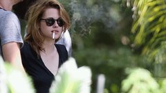 Kristen Stewart Cigarettes
